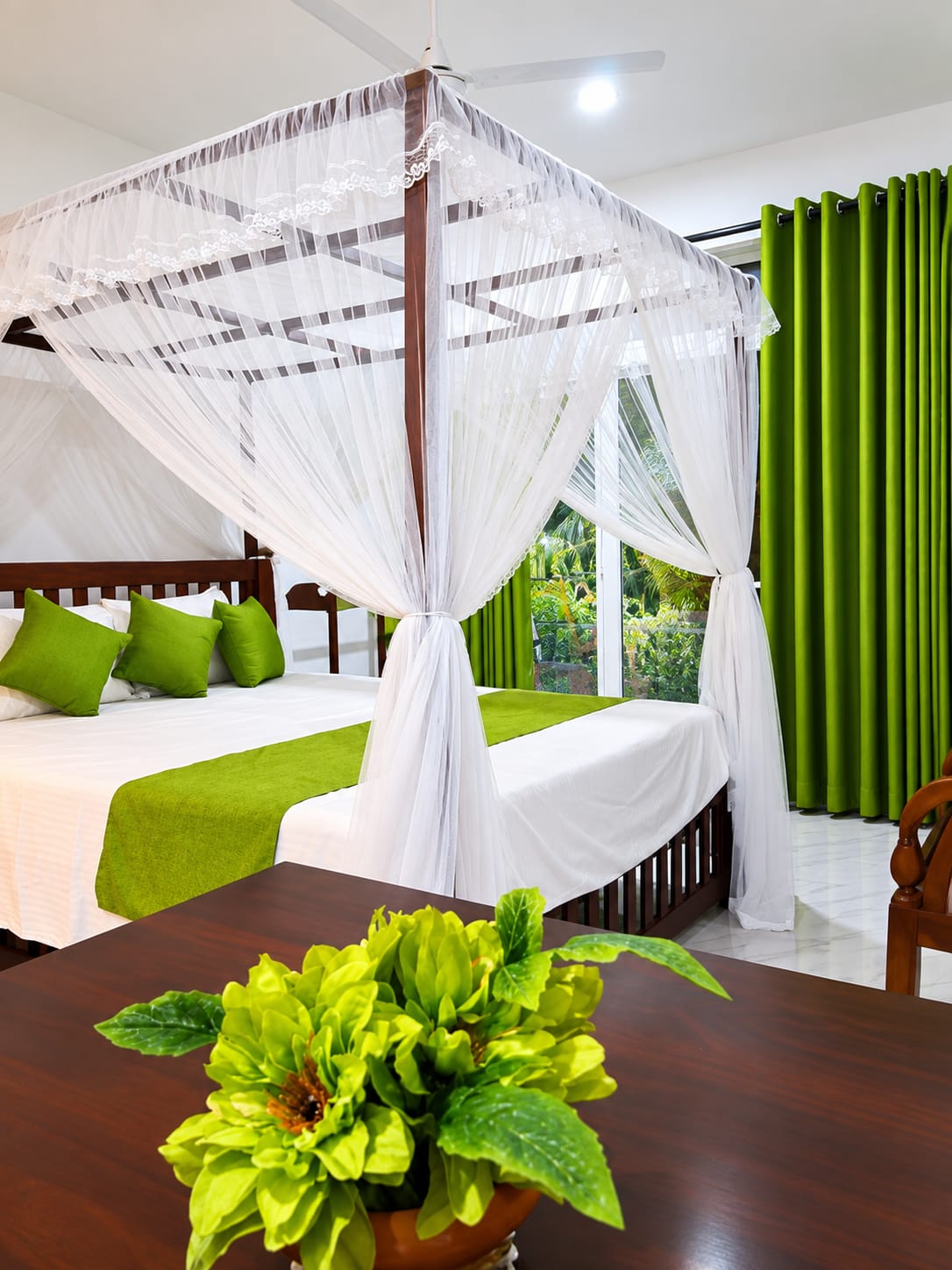 Hotel Corona Hikkaduwa